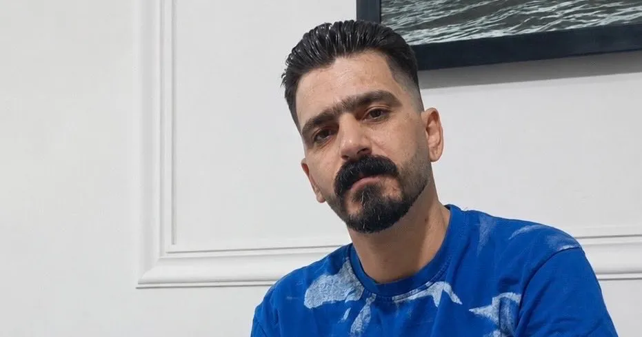 Mojtaba Roustaei wurde am Abend des 8. Januar im Teheraner Stadtteil Afsariyeh durch einen Schuss in den Hinterkopf getötet.